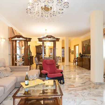 Malagasuite Fancy House Apartment Mijas