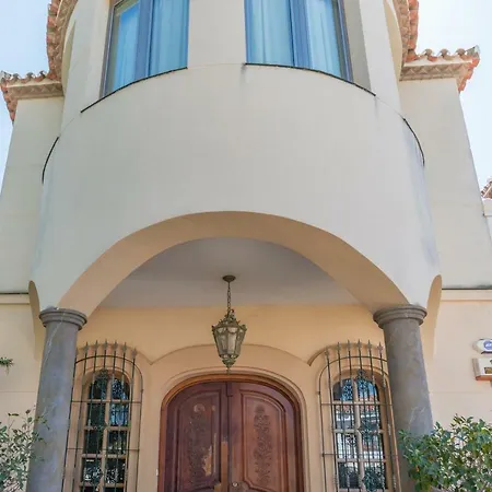 Malagasuite Fancy House