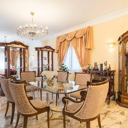 Malagasuite Fancy House