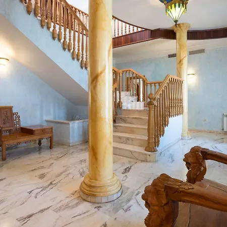 Apartment Malagasuite Fancy House